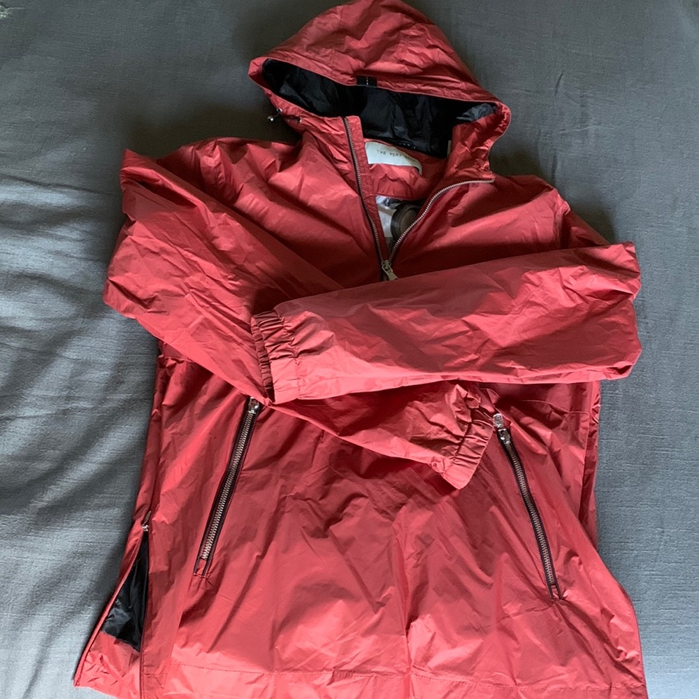 ‘The Very Warm’ pullover hooded jacket